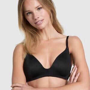 PINK Wear Everywhere Push-Up Wireless Bra Black Womens size 40D